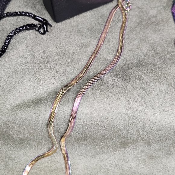 Beautiful Gradient Herringbone Chain - Picture 5 of 9